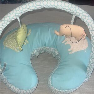 Ingenuity Bobby Pillow and Baby